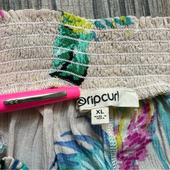 Rip Curl Ophelia Beach Shorts/Swimsuit Cover Up - Picture 4 of 10